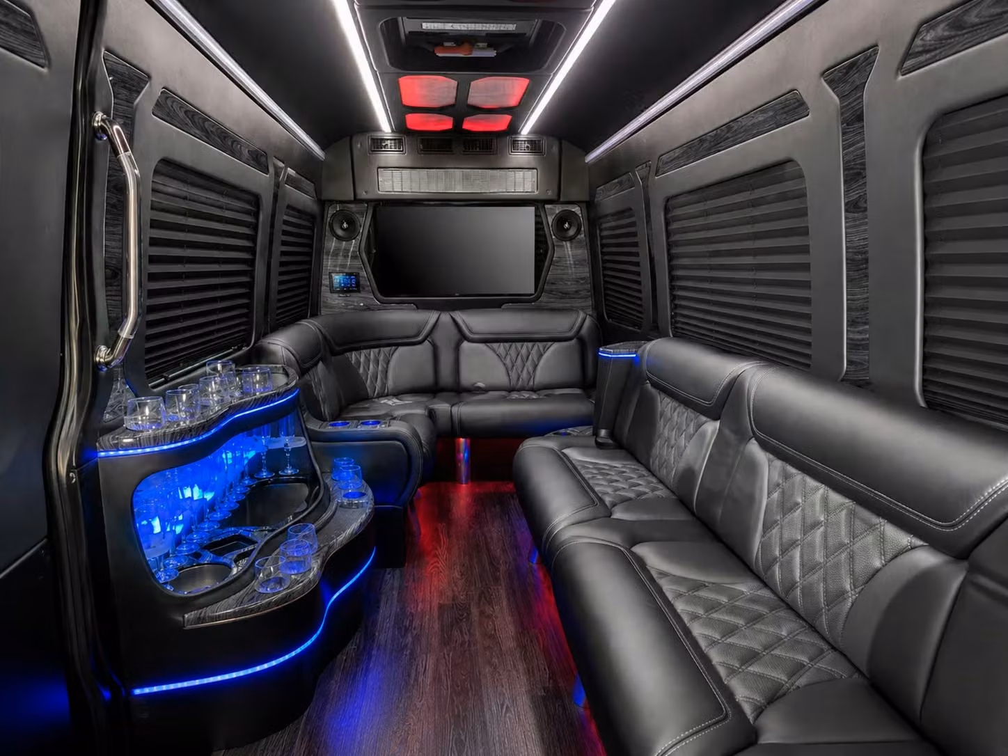 airport shuttle services for business travelers flying through lbb