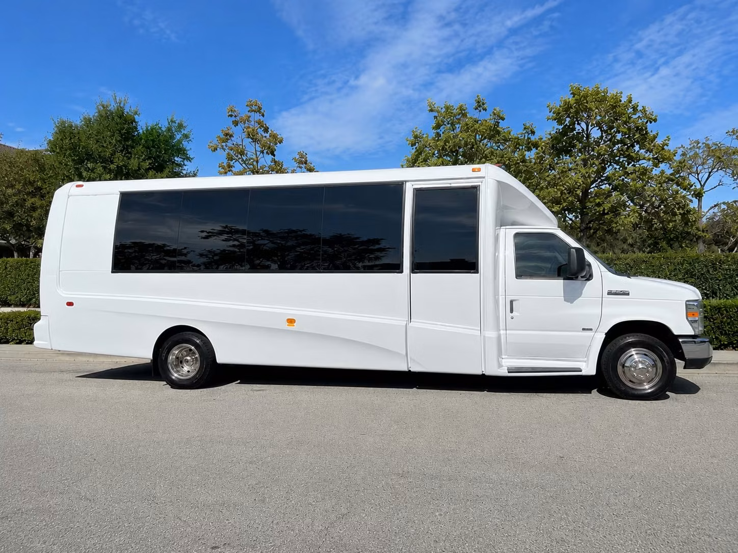 lubbock 15 passenger minibus rental
